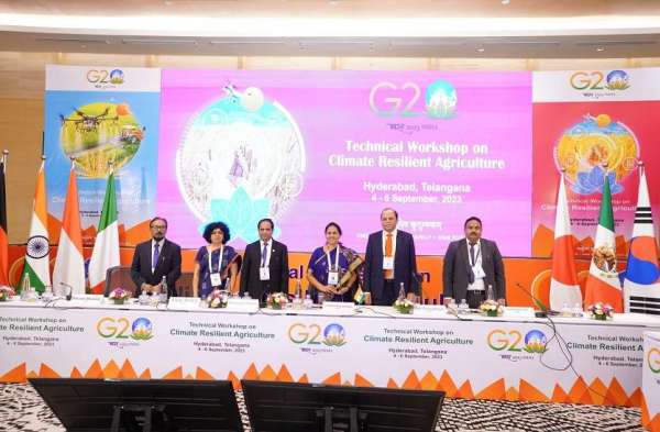 करंदलाजे ने कहा कि विभिन्न क्षेत्रों के बीच कृषि, विशेष रूप से जलवायु परिवर्तन के लिए अतिसंवेदनशील है, इसके प्रभाव पहले से ही जी-20 देश महसूस कर रहे हैं। सूखा, बाढ़, ओलावृष्टि, हीटवेव, ठंड, बेमौसम मौसम, उच्च तीव्रता वाली बारिश, कीट का प्रकोप और अन्य खतरे कृषि को बाधित कर रहे हैं।