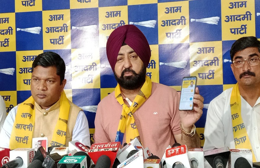 केजरीवाल की गारंटी के लिए आप ने जारी किया नंबर, प्रेस कॉन्फ्रेंस में कही ये बात, देखें वीडियो