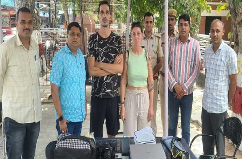 ट्रेन में इटली पर्यटक का पिटू बैग चोरी, पालनपुर स्टेशन पर ट्रेन में मिला