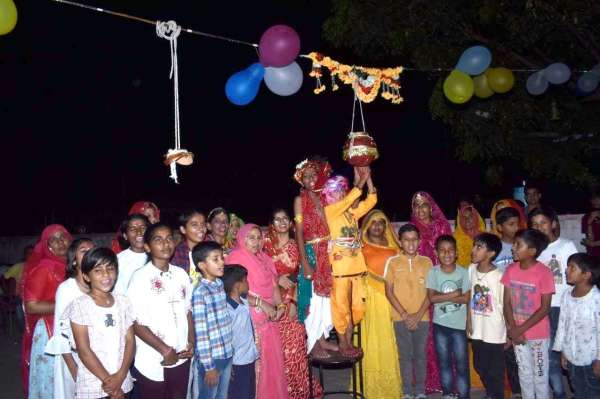 कृष्ण जन्मोत्सव पर भक्ति में तल्लीन रहा शहर