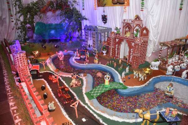 कृष्ण जन्मोत्सव पर भक्ति में तल्लीन रहा शहर