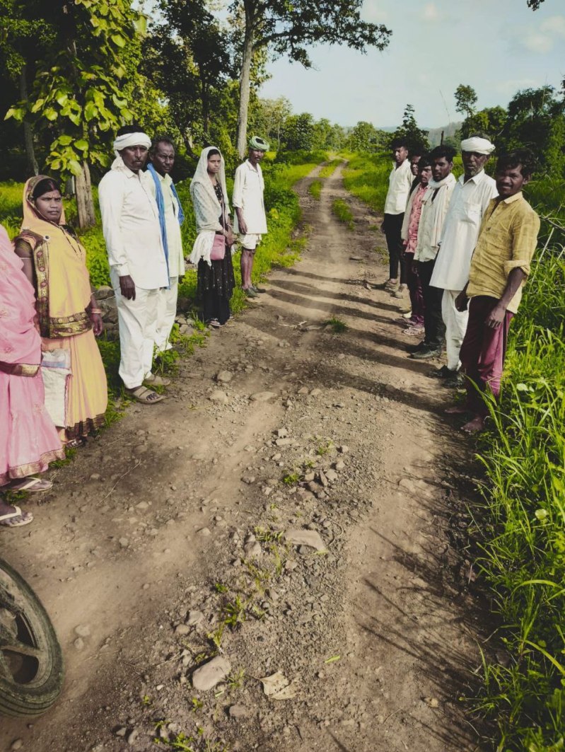 गांवों में रोड बनाने ढूंढे से नहीं मिल रहे ठेकेदार,3 से 6 बार तक बुलाए चुके टेंडर