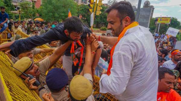 demo by bjp Yuva morcha