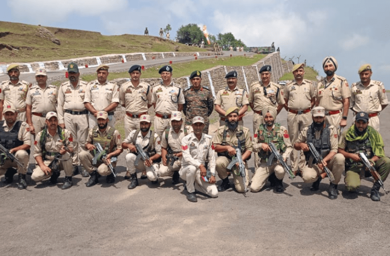 LeT Hybrid Terrorist Associate Arrested With Arms And Ammunition in JK Pulwama