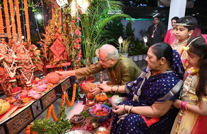 सीएम ने की श्रीकृष्ण की पूजा-अर्चना