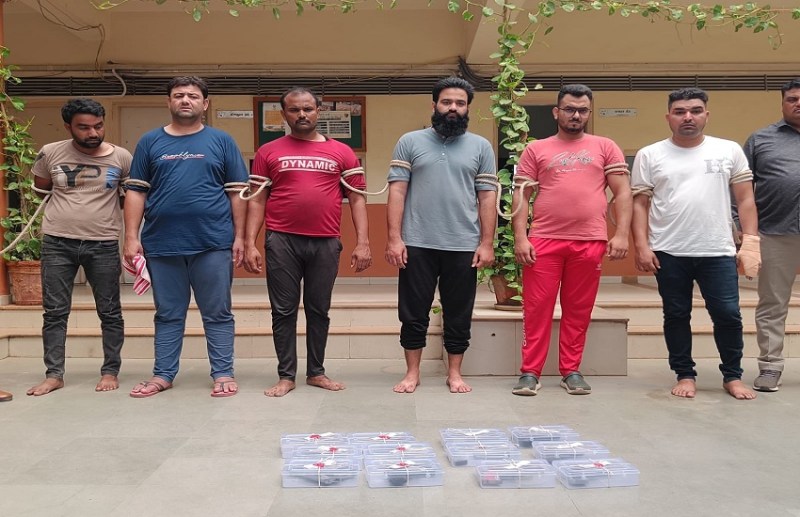 Ahmedabad: म.प्र. से हथियार लाकर अहमदाबाद में बेचने वाले गिरोह का पर्दाफाश