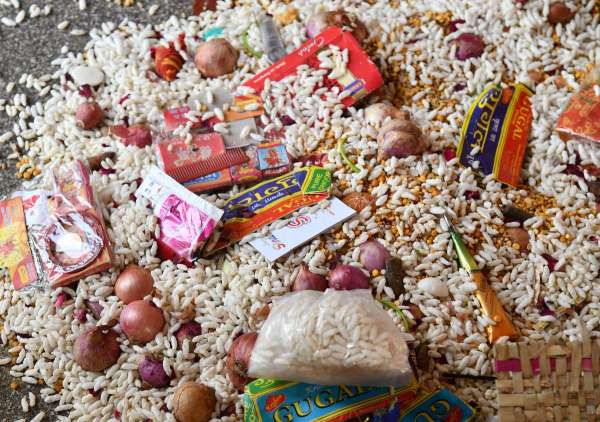 rimurti-faith-a-temple-where-devotees-offer-onions