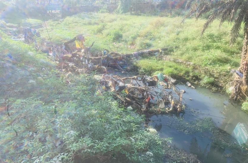 mount abu: पर्यावरण को खुली चुनौती दे रहे होटल-रिसॉर्ट्स