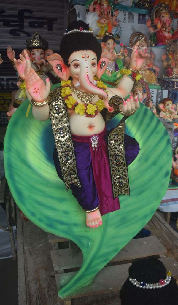 गणेश पर्व की तैयारी 