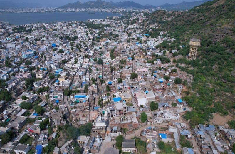 पक्के मकानों की 'कच्ची बस्ती'. . .फिर भी पट्टों को मोहताज. .