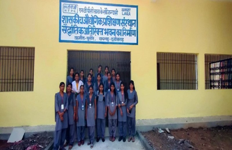 Strengthening industrial training with job fairs