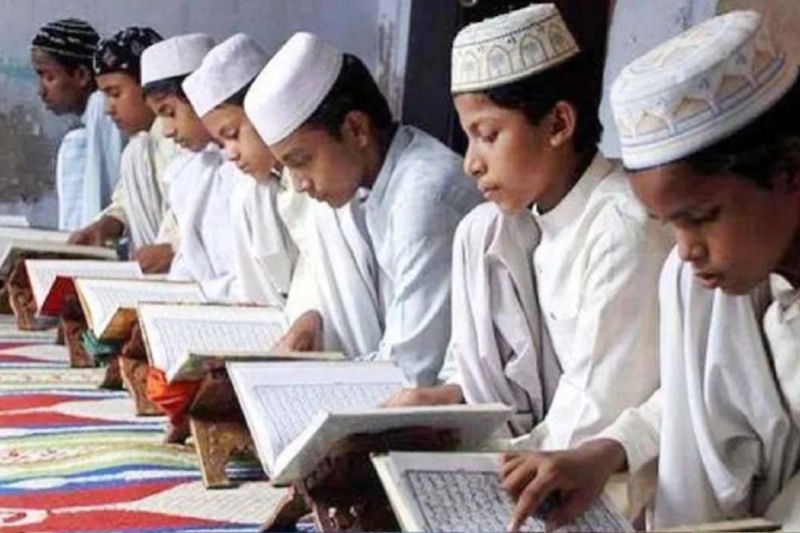 Government will end recognition of 240 madrassas of UP