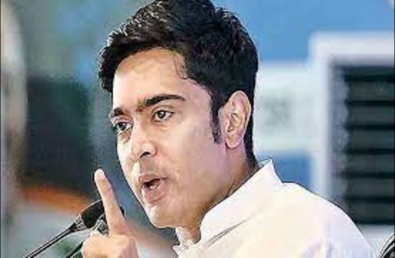 शिक्षक भर्ती घोटाले मामले में ईडी के सामने पेशी के लिए पहुंचे अभिषेक बनर्जी