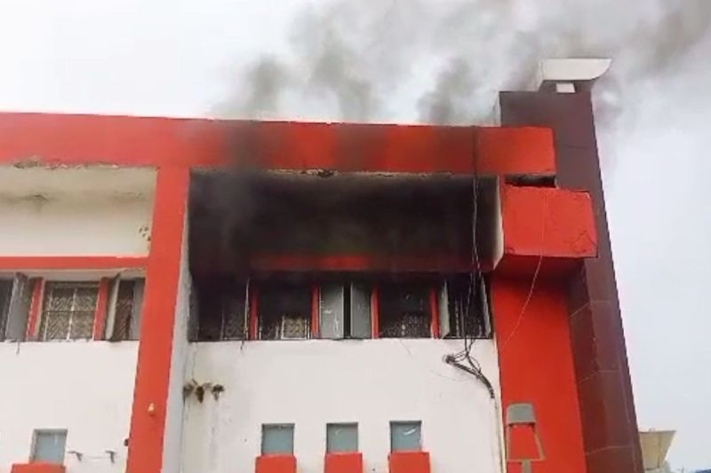 panic among passengers due to fire at pddu railway station chandauli