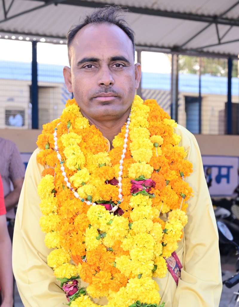 मुकेश अमन