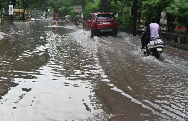 टैगोर नगर मुख्य मार्ग