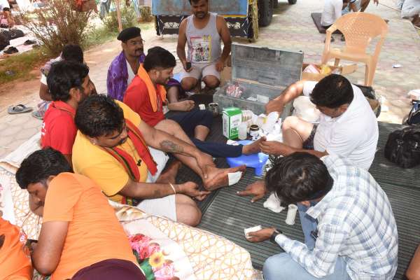 Bhadve came crying for months, Baba came crying for fairs again