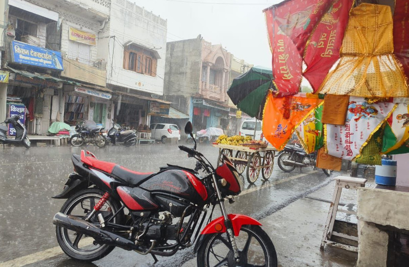 heavy_rain_in_rajasthan_1.jpg