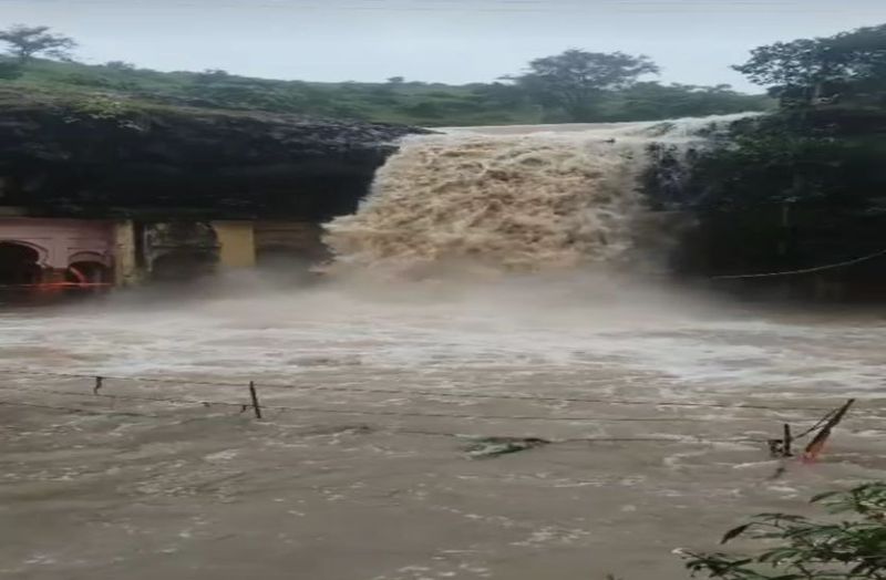 heavy rain in ratlam news