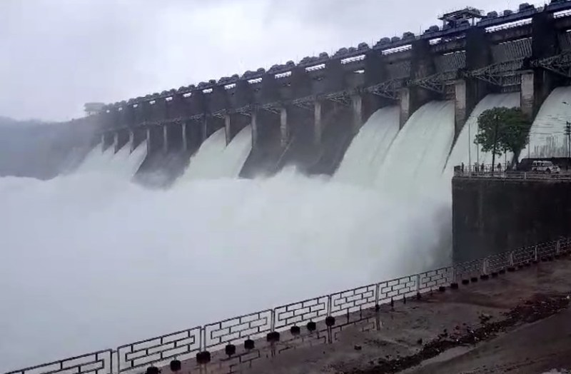 mahi_dam_01.jpg