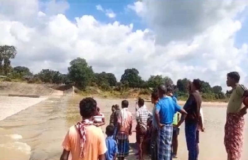 नदी में बह गईं मां समेत 2 बच्चियां, एसडीआरएफ ने एक को बचाया