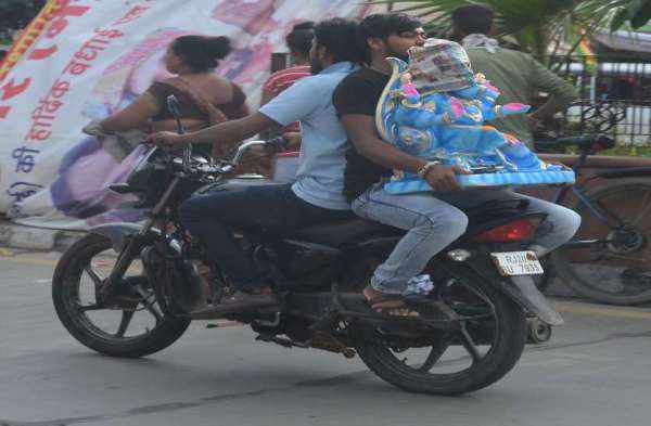 घर में पधारो गजाननजी, म्हारे घर में पधारो...देखिए तस्वीरें 