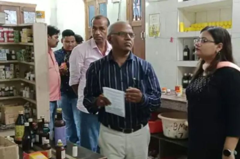 clinic of dr bahadur ali khan sealed treatment with pulse in jaunpur