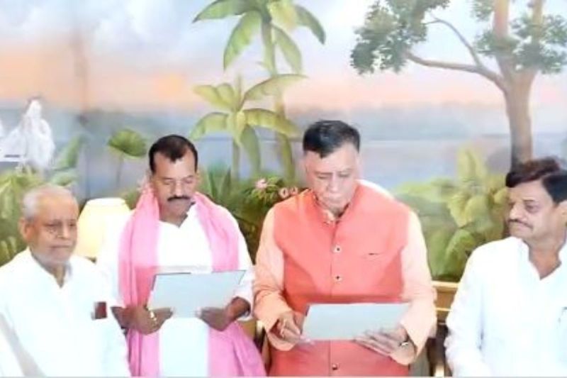 Up Assembly Speaker Satish Mahana administered oath to Sudhakar Singh