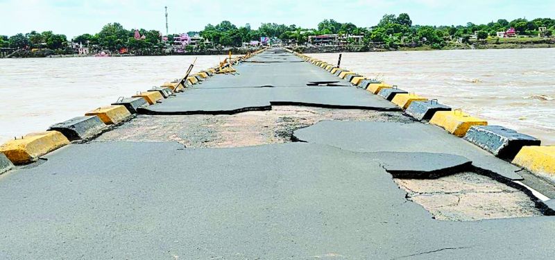 इंदौर-इच्छापुर हाईवे- मोरटक्का पुल पर एक माह रहेगा यातायात बंद