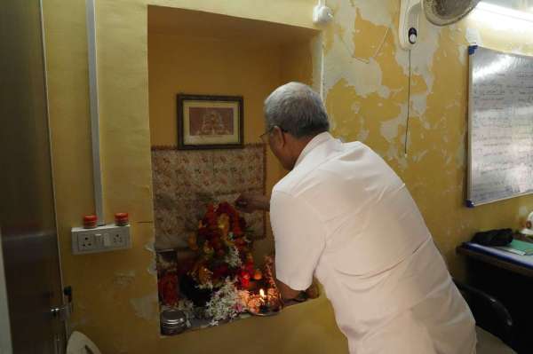 राम मंदिर ट्रस्ट के इंजीनियरिंग डिपार्टमेंट कार्यालय में भगवान गणेश की प्रतिमा 