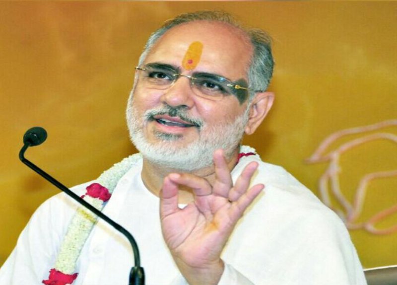 रमेश भाई ओझा बोले- धर्म कोई गेंद नहीं कि राजनीतिक पार्टियां खेलें, राजनीति में धर्म होना चाहिए, धर्म में राजनीति नहीं