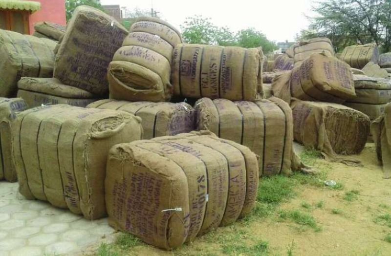 मार्कफेड को धान खरीदी के लिए ३० लाख बारदानों की कमी