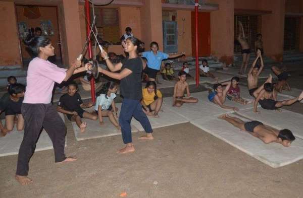 तंगहाली में संस्कृति बचाने में जुटे अखाड़ेबाज