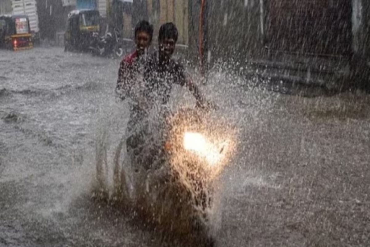 Weather Update Meteorological Department alert heavy rain and lightning forecast