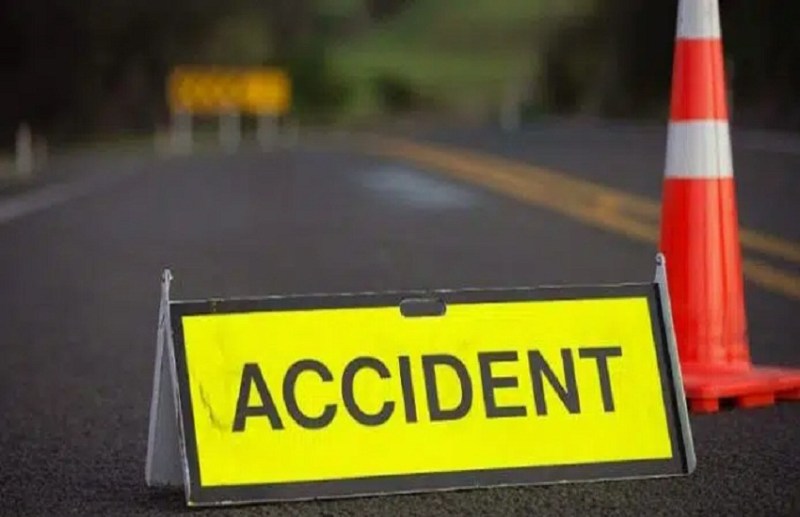 Accident in Bilaspur! Collision between car and bike rider