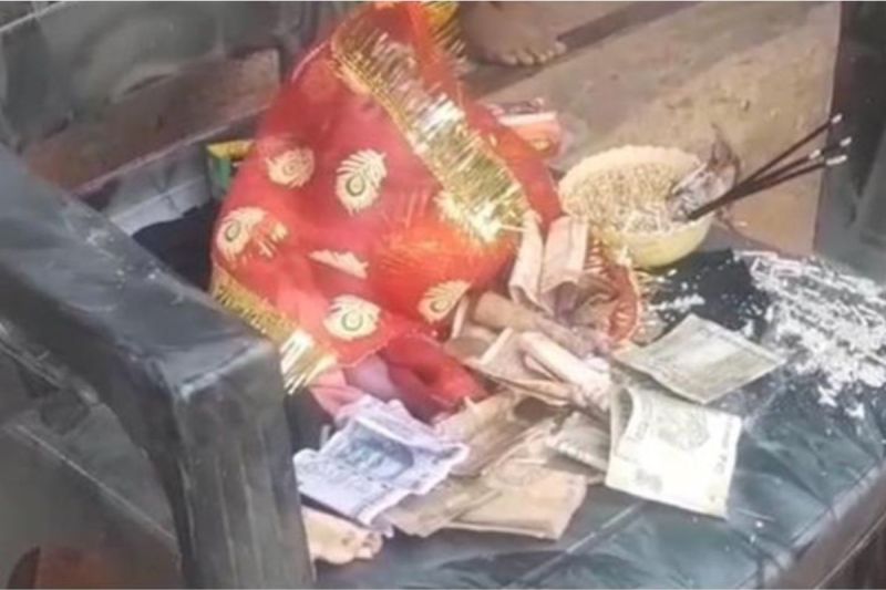 seven month old girl turned into a goddess in kanpur