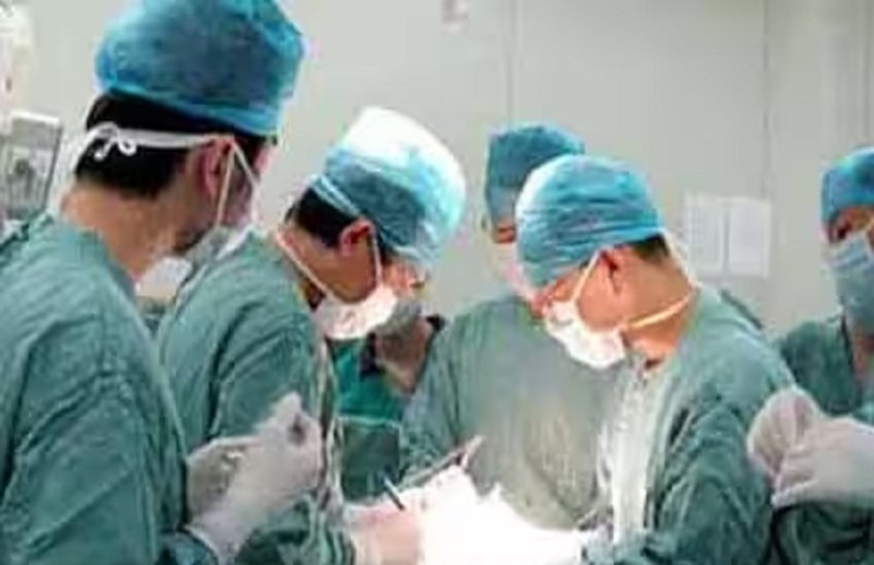 महिला के पेट से निकली 1 किलो की फाइब्रॉएड का गांठ, डॉक्टर भी देखकर हुए हैरान, सामने आई ये बड़ी वजह