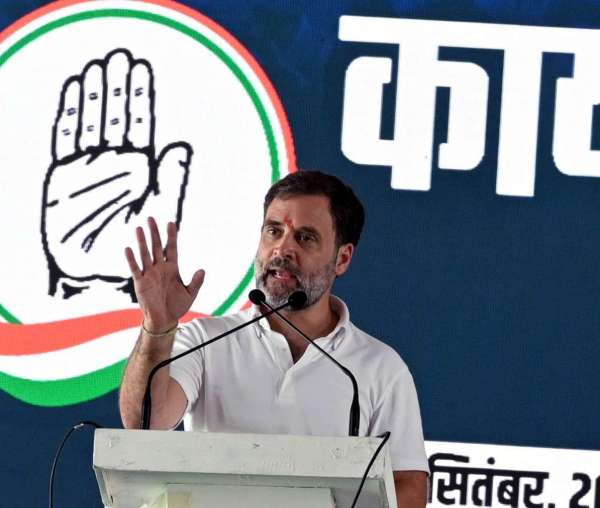 Rahul Gandhi again made strong verbal attacks on Modi government