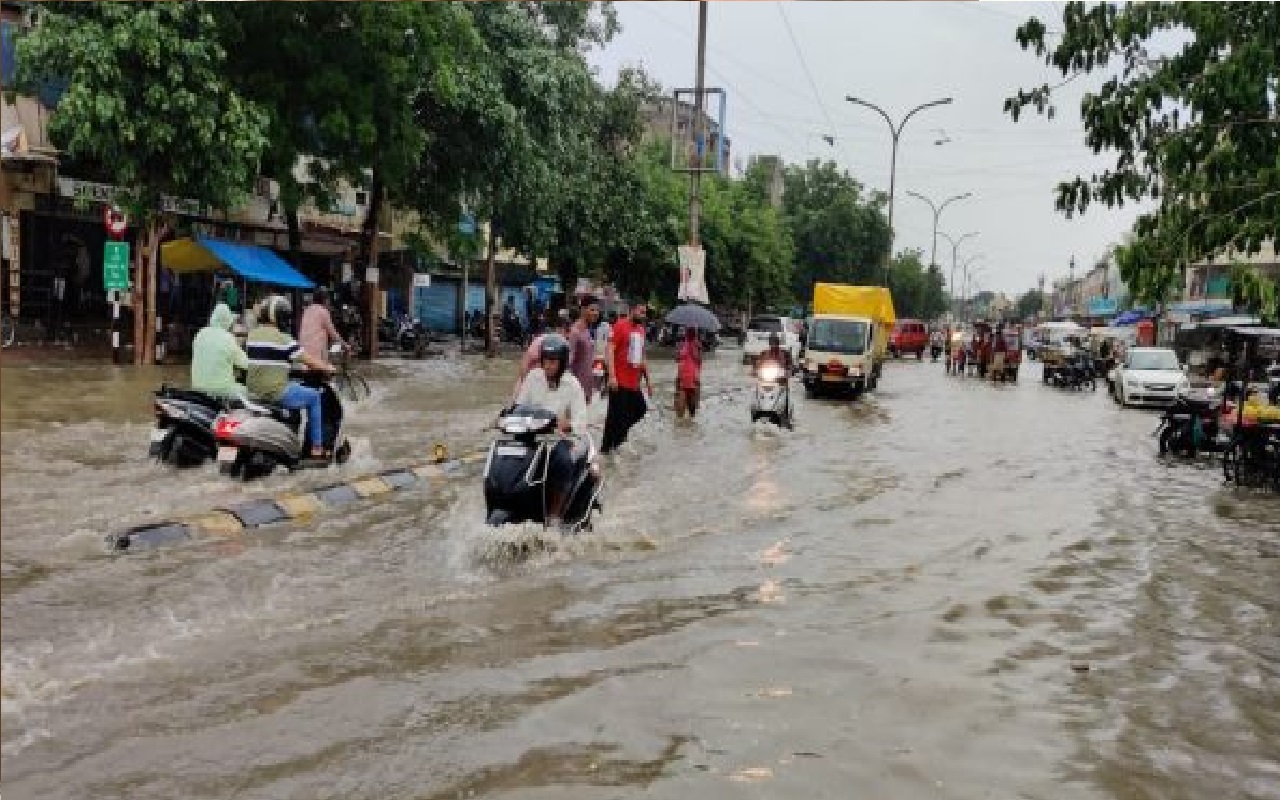 आंधी और तेज बारिश से बाढ़ जैसे हालात सेना को बुलाया गया Mp राजस्थान में भारी बारिश का अलर्ट 0283