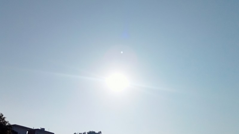 मानसून ट्रफ की दिशा बंगाल की ओर