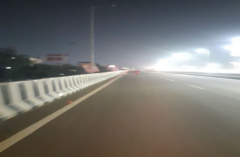 राष्ट्रीय राजमार्ग के नए फ्लाइ ओवर की लाइट बंद