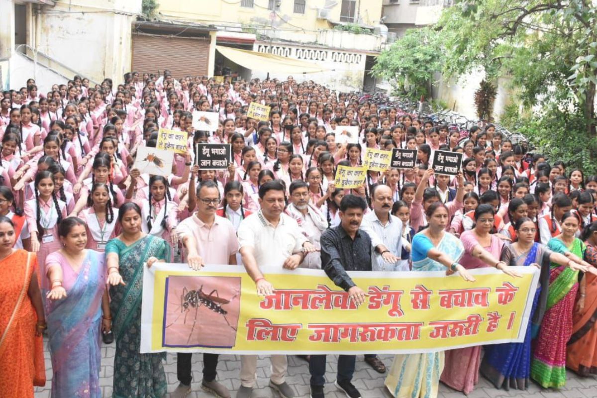 subah e banaras club aware to people avoid from dengue and mysterious fever