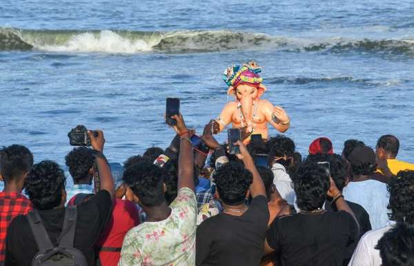 ganesh idols Immersion