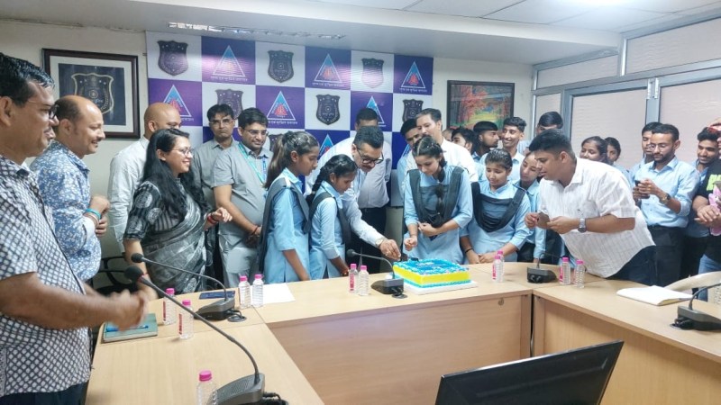 बधिर व्यक्तिओं की भाषा सम्बन्धी समस्याओं के समाधान के लिए विशेष क्यू-आर कोड का दिया लाईव डेमो