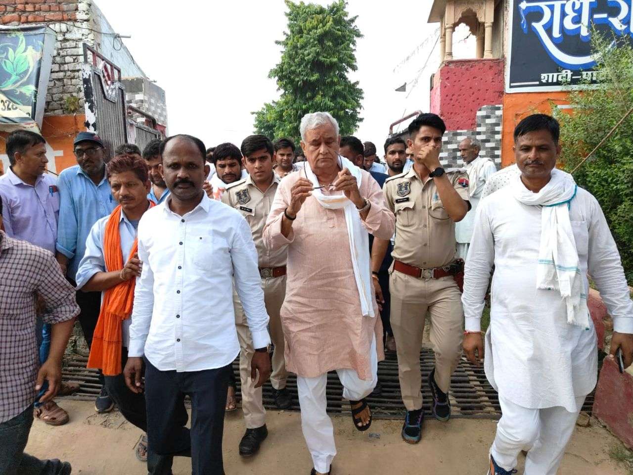 मास्टर प्लान का विरोध, भ्रष्टाचार के खिलाफ लोगों का नगरपालिका कूच