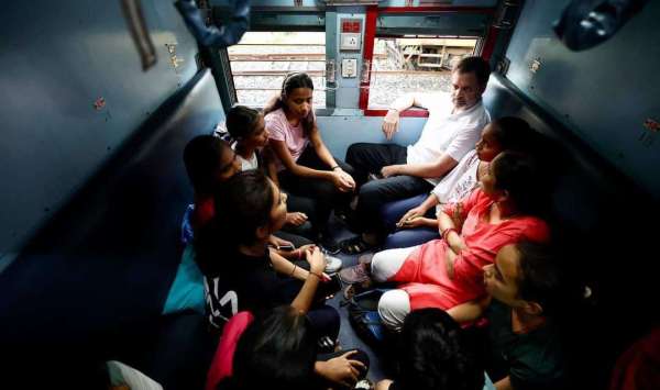 MP Rahul Gandhi traveled  in a sleeper coach.