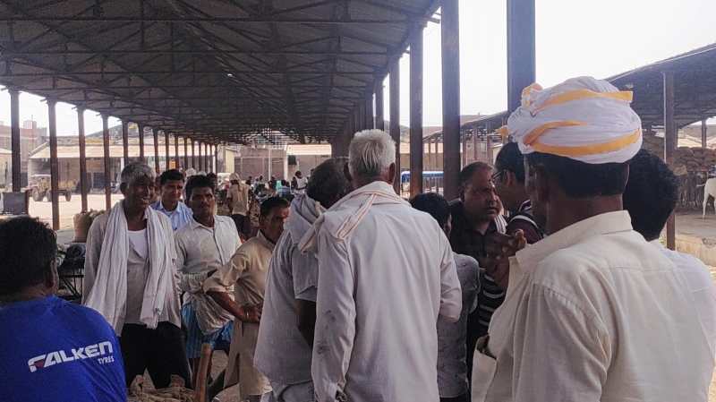 कृषि मंडी में घटतौल को लेकर विवाद, थाने तक पहुंचा मामला