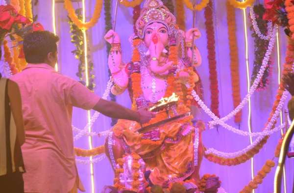 देवा ओ देवा गणपति देवा तुमसे बढ़कर कौन, तुमसे बढ़कर कौन...