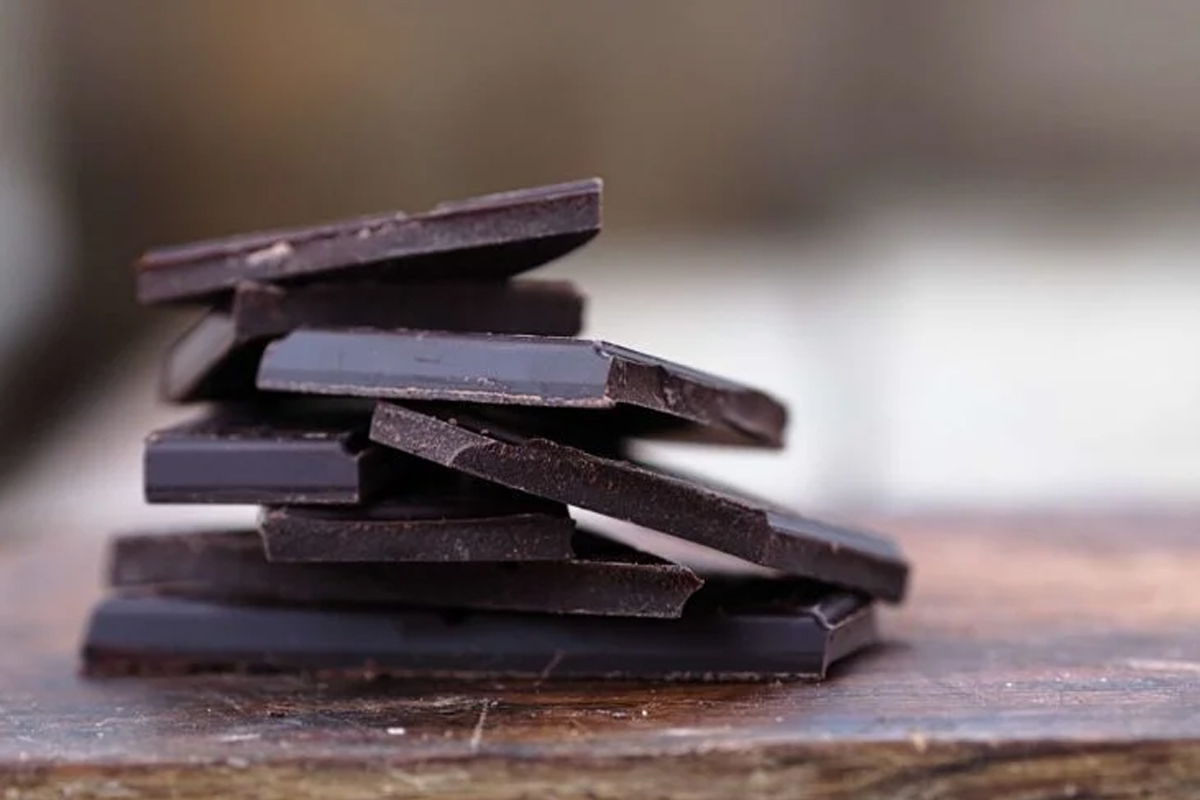 eating chocolate regularly can lower your risk of heart disease