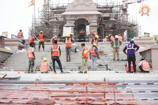 राम मंदिर का मुख्य द्वार